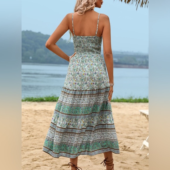 Green Boho Dress - Bohemian Elegance - Picture 2 of 7